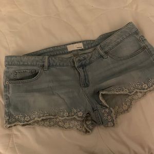 Garage embroidered flower jean shorts